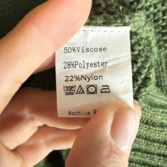 Kirundo sweater • Women’s large - Picture 5 of 6